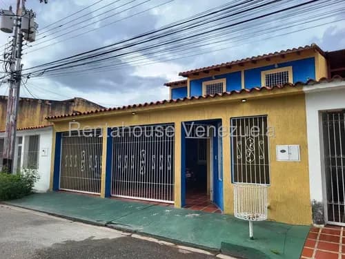 Casa En Venta En La Mantuana Turmero, Rah 26-21632 Meglisf