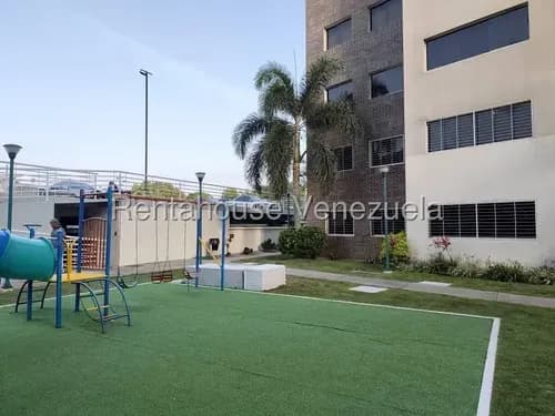 Venta Hermoso Apartamento Amoblado Con Puesto De Estacionamiento Doble Y Maletero Al Oeste Barquisimeto,lara Rc