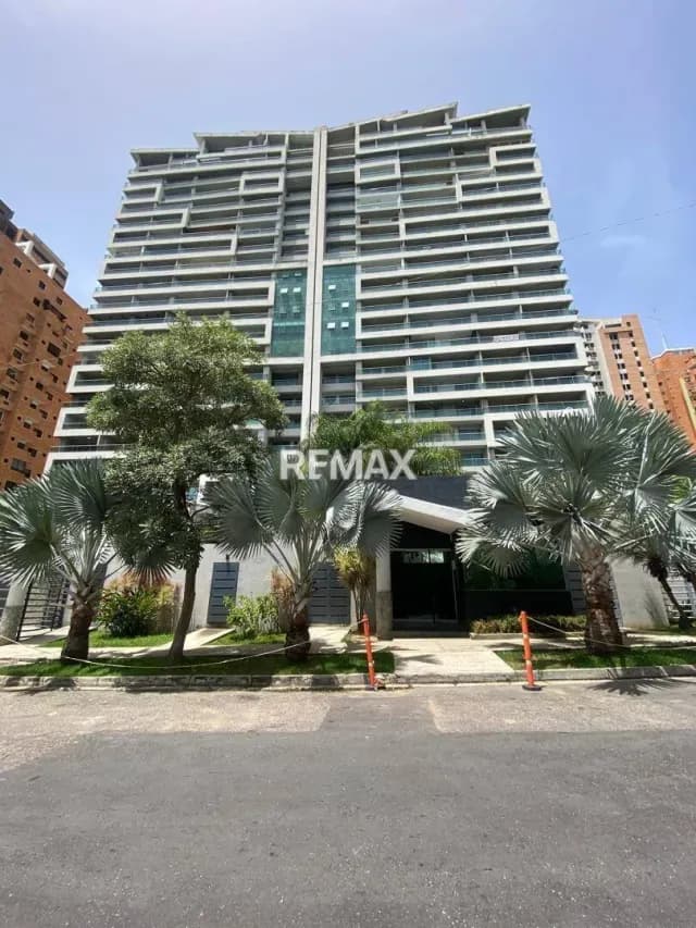APARTAMENTO DUPLEX EN VENTA EN LA TRIGALEÑA ALTA PLANTA BAJA