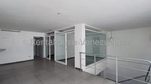 Yb Se Ofrece Local Comercial En Alquiler En La Candelaria 26-8711