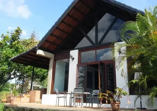 Casa Exclusiva En Venta - Amplio Terreno -caicaguana-el Hatillo-caracas-vista Al Avila-privacidad Y Potencial De Expansion-proyecto - A Solo 10 Min Cc La Lagunita-oportunidad Unica De Inversion. Sc