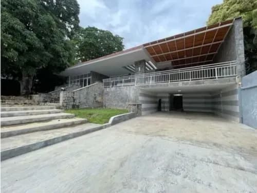 Casas En Venta Y Alquiler Con Potencial Los Chorros