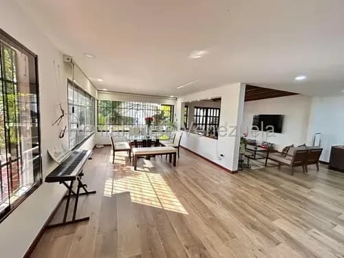 Casa En Venta En Los Pomelos 26-15377 Mg