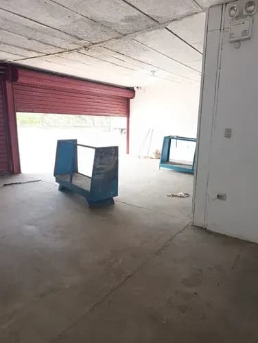 Ofrece En Venta Local Comercial Sector El Mayorista Tocuyito Carabobo Área: 75mts. Luz 110-220. Conexiones Para Aire Acondicionado. 1 Santa María. Baño Completo. Pendiente Actualizar Ficha C