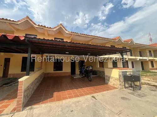 En Venta Casa En El Arboral Flor Amarillo Mm Valencia Carabobo