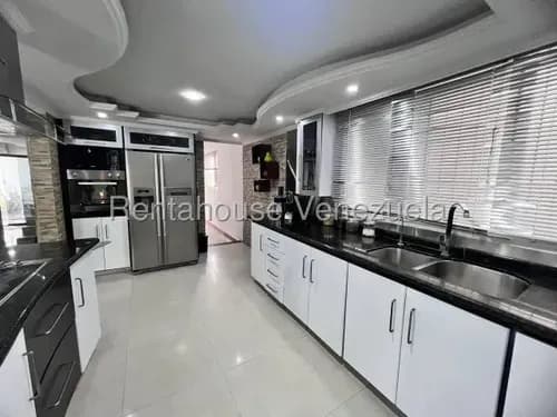 Lujosa Casa En Venta Maracay La Morita I Urb Villas Tropicales (pozo De Agua Propio) 26-6917 Avel
