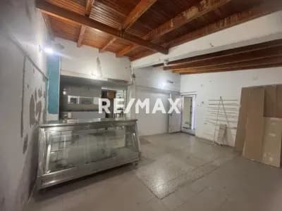 Local Comercial en venta de dos niveles en Antiguo aeropuerto