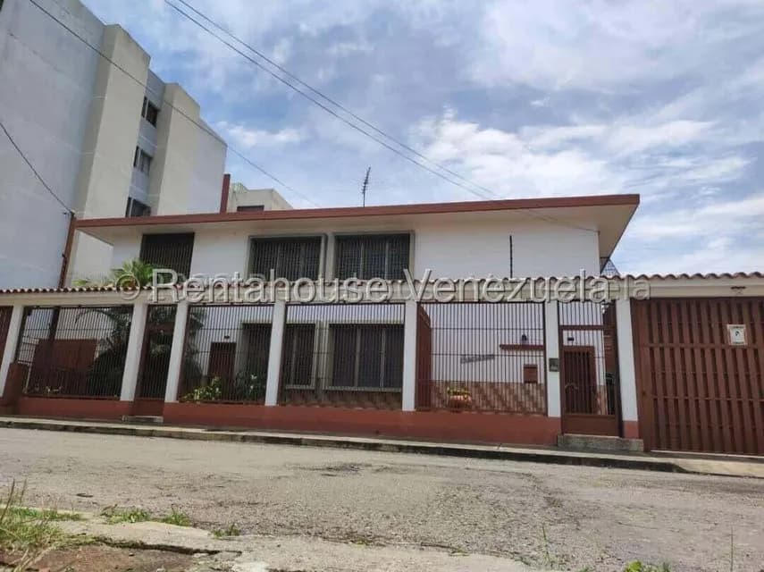 Casa (Duplex) en Venta en Zona Oeste, Lara