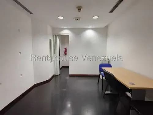 Cubiculo De Oficina En Alquiler En La Urbina Cda 26-545