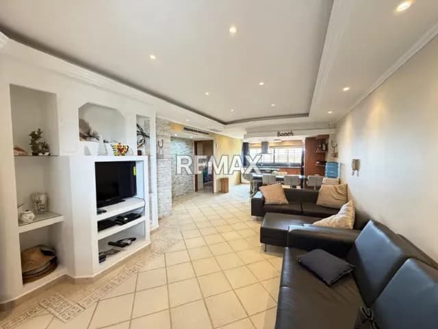 EN VENTA APARTAMENTO, CON VISTA AL MAR, AMOBLADO EN CONJUNTO RESIDENCIAL CAYO SOMBRERO II