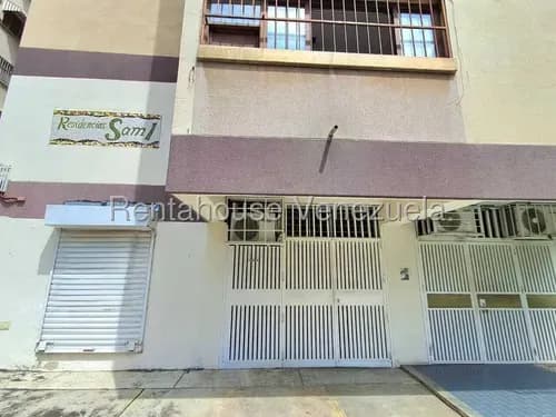 En Alquiler Espacioso Local Comercial A Pie De Calle, 26-7914 Inm, Ideal Para Consultorio U Oficina, Ubicado En San Jose De Tarbes A Una Cuadra De La Av. Bolivar. Solo Clientes