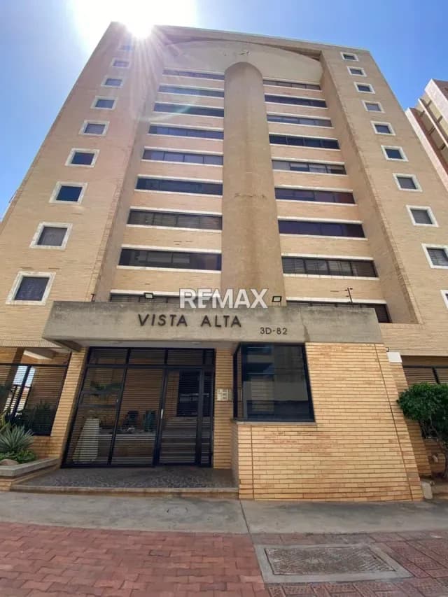 Apartamento Vista alta en alquiler