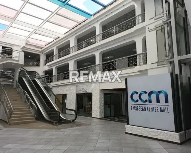 ATRACTIVO LOCAL IDEAL PARA OFICINA EN EL CENTRO COMERCIAL CARIBBEAN MALL