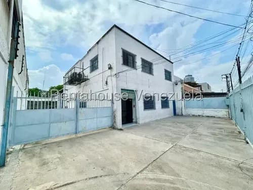 Yessica Blanco Vende Estupendo Edificio Comercial Con Galpon Con Ubicacion Privilegiada Cercano A La Av. Venezuela #26-17865