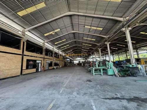 Galpón Comercial En Venta Listo Para Operar En Guarenas, 6456m2, 5b, 10p, Oficinas, Comedor, Maquinarias, Mobiliario, Vigilancia, Mls #24-20054 Bm
