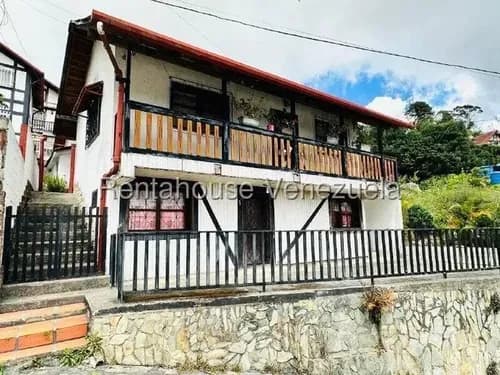 Jip #26-12952. Rentahouse Vende Casa De 232 Mts2, 4 Hab, 4 Salas De Baños, Ideal Para Posada, Restaurante, O Proyecto Turistico. Zona Centricade Alto Flujo De Turistas. La Colonia Tovar