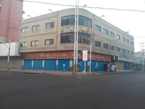 Edificio Comercial En Venta: Ubicación Premium En Av. 5 De Julio Con Calle Sucre.