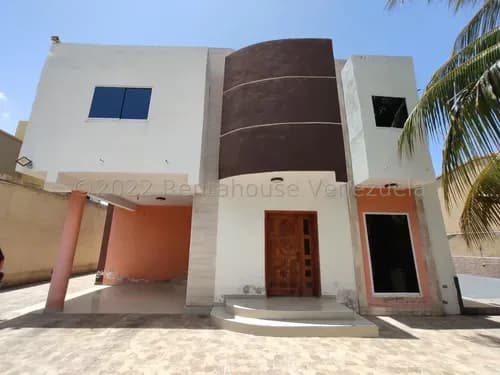 Holder Casa En Venta En Urbanizacion Privada Las Amazonas Maracay 25-14551