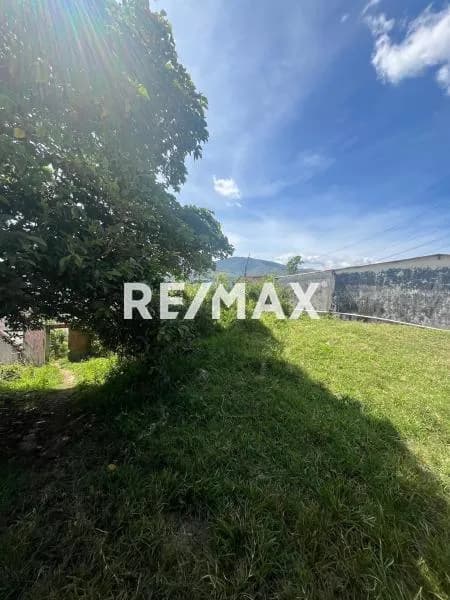 Terreno. Venta. Lomas Blancas