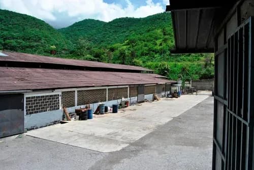 Galpón En Venta - Elena Marin - Mls 26-1329