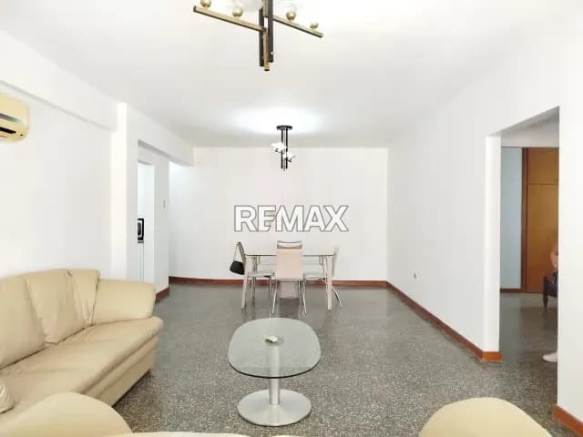 Se alquila Apartamento Altamira sur 2H-2B-1P