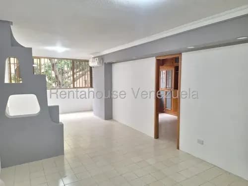 Alquiler De Apartamento En Los Caobos, 1 Habitación, 1 Baño, 1 Puesto