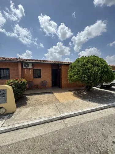 Yr Casa En Venta Urb. Las Trianas San Diego Carabobo