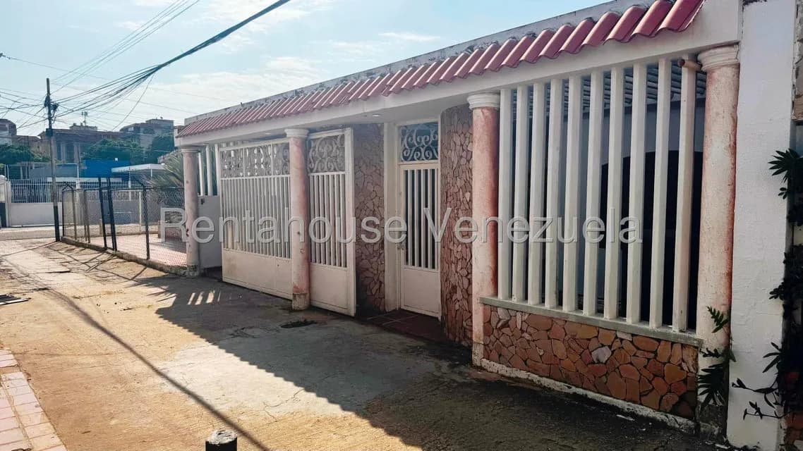 Casa (Contemporaneo) en Venta en La Trinidad, Zulia