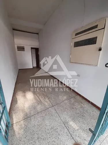 Ofrecemos Local En Alquiler Ubicado En Av. Fuerzas Aéreas, Maracay Edo Aragua