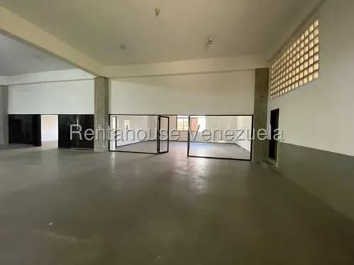 Edificio Industrial En Venta En Mariche Con Amplios Galpones, Ascensor, Corriente Trifasica Y Triple Acceso Independiente