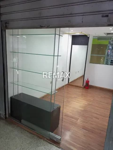 Alquiler de Local Comercial en Centro Comercial Freemarket Naguanagua