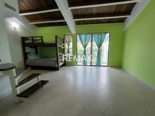 VENDE HERMOSO APARTAMENTO DE 92 MT2 EN C.R. CALIFORNIA TOWN HOUSE. TUCACAS.