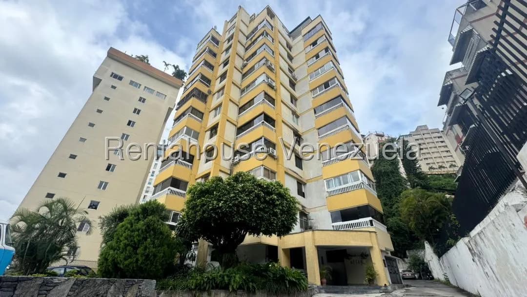 Apartamento (1 Nivel) en Alquiler en Colinas de Bello Monte, Distrito Metropolitano