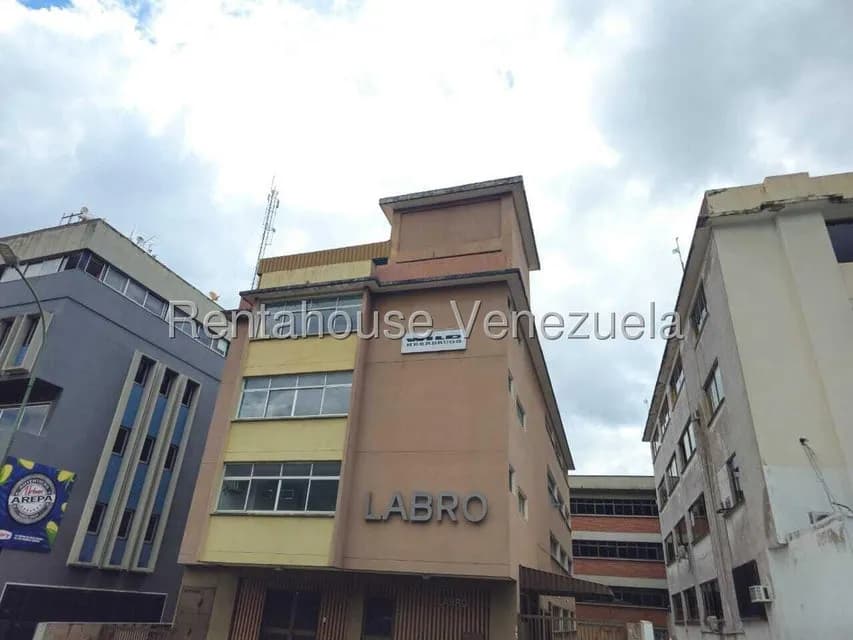 Comercial (Local Comercial) en Alquiler en La Urbina, Distrito Metropolitano