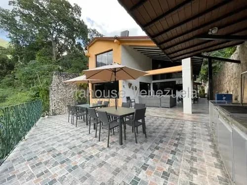 Casa Quinta En Venta Lomas De Palmarito Maracay (planta Electrica) 26-7942 Avel