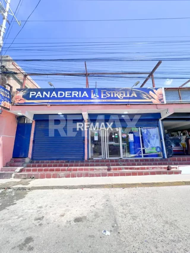 Local en venta en avenida principal del Sector Negro Primero, San Francisco