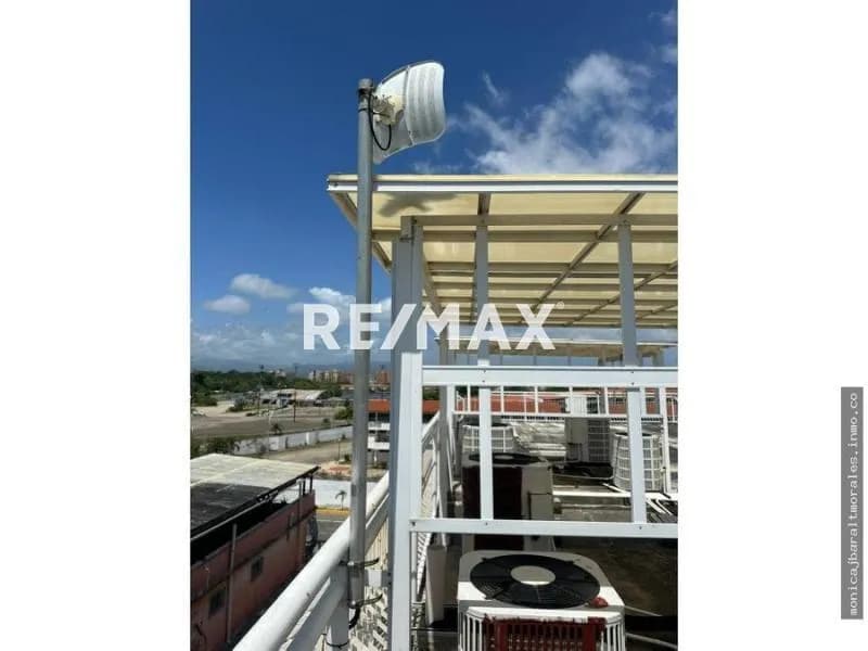 Venta de Edificación Comercial de 538 Mtrs2, Av. La Fuente, Ciudad Balneario Higuerote