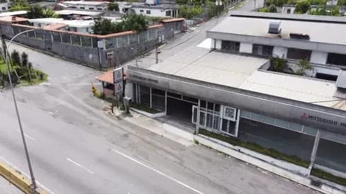 Tg Galpón En Venta En Los Teques, 2000 Mts2, Gran Oportunidad De Inversión Para Industrias Y Comercios. 26-12638