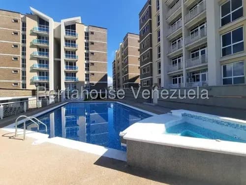 Juan Carlos González. Renta House Carabobo Vende Hermoso Apto. Res. Titanium Urb. Trigal Norte Valencia Mls #26-9653 Rah/jcg.