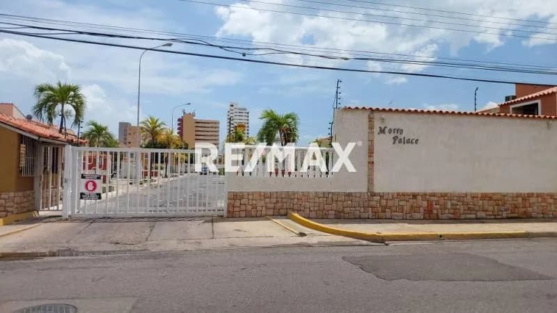 Venta de Amplia Casa con excelente ubicación