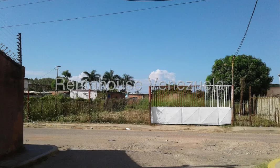 Terreno (Residencial) en Venta en Carretera K, Zulia