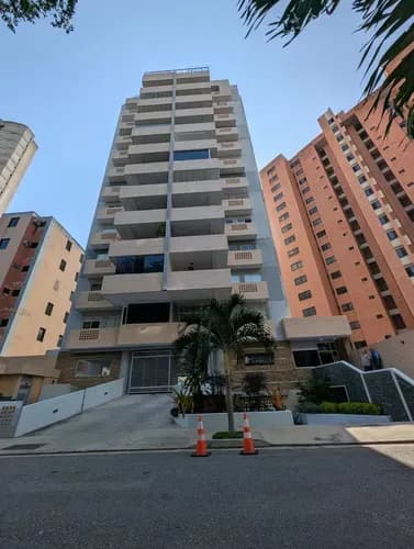 Anny Cuevas Y Manuel Sarabia Inziturealtors Apartamento Residencias Monte Carlo Urbanización Las Chimeneas Valencia Estado Carabobo