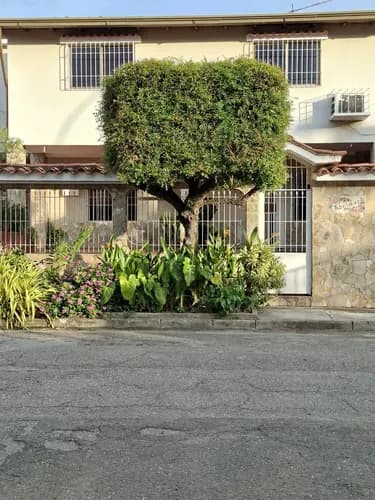 Casa Quinta De 2 Plantas En Alquiler, En Conjunto Cerrado. Agente: Yraima Tovar