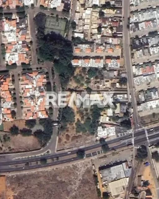 Terreno en Venta Avenida Fuerzas Armadas