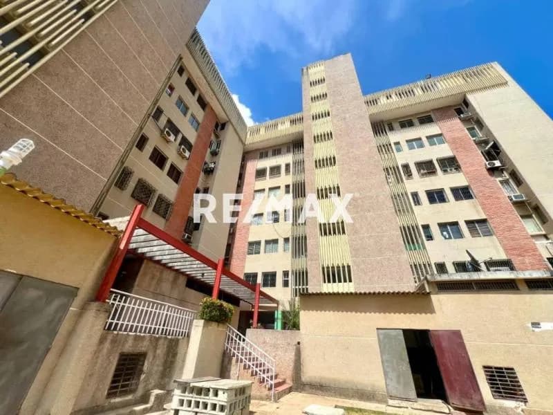 PENTHOUSE EN ALQUILER EN EL EDIFICIO BRASIL DE RESIDENCIAS LAS NACIONES ZONA NORTE MARACAIBO