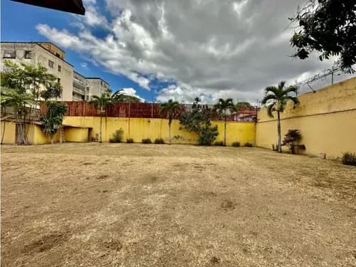 Se Vende Casa 955m2 3h+2s/5b/15p El Bosque