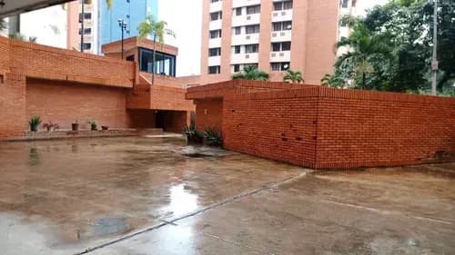 Apartamento En Venta Urb. El Bosque Res. Puerta Al Sol Venezuela 164 Mts2. F. R