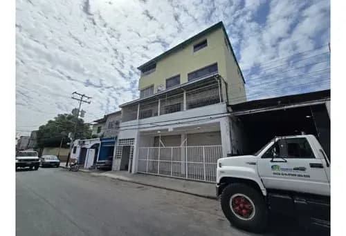 Edificio De Apartamentos Con Local En Venta Sector Piñonal Maracay