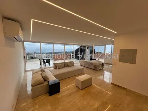#26-19010 Exclusivo Penthouse De Lujo En Una De Las Zonas Más Cotizadas De Caracas Newman Nunes