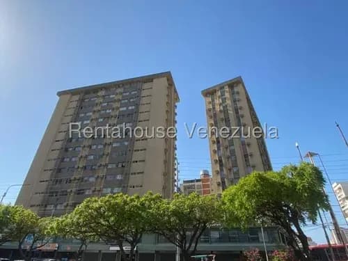 Apartamento En Alquiler En Av Cecilio Acosta